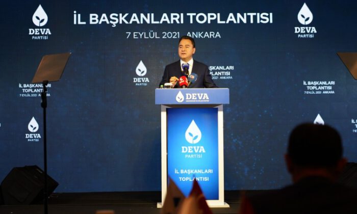 Ali Babacan: Toplumsal kesimlerin arasına çekilmiş duvarları indirmek için geliyoruz