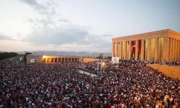 Anıtkabir’de rekor kalabalık!